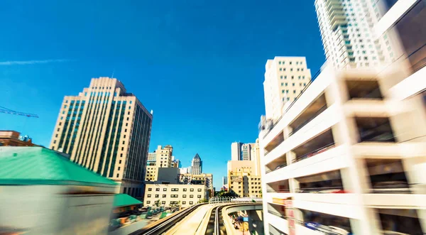 Miami Metro Mover Geautomatiseerde trein POV — Stockfoto