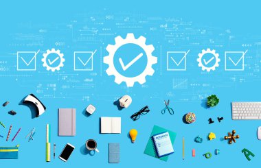 Elektronik cihazlar ve ofis malzemeleriyle kalite kontrol onayı
