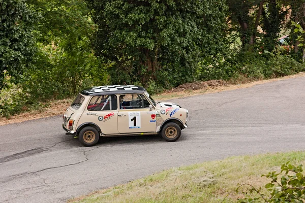 Vintage Versenyautó Mini Cooper Iii Rally Predappio Legenda 2012 Történelmi — Stock Fotó