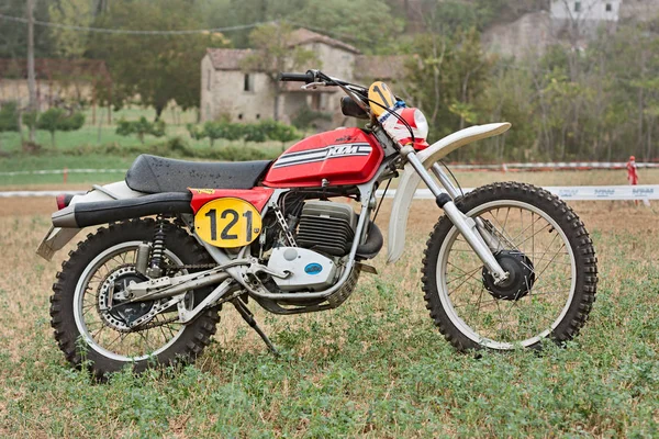 Vintage Road Motocicleta Ktm Rali Motocicleta Cross Country Mugiana Mutor — Fotografia de Stock