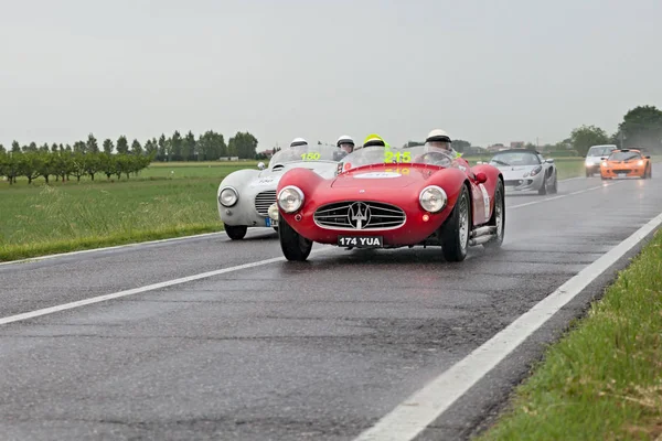 Ρετρό Αγωνιστικό Αυτοκίνητο Maserati Gcs 1954 Στο Ράλι Mille Miglia — Φωτογραφία Αρχείου