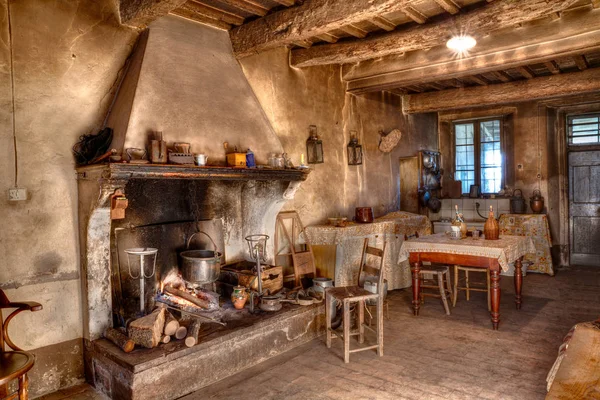 Old Times Farmhouse Interior Old Country House Fireplace Kitchen — Stock Photo, Image