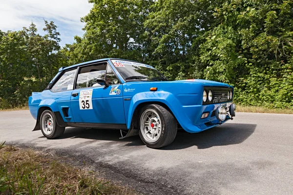 Une Voiture Époque Fiat 131 Abarth Rally 1977 Participe Course — Photo