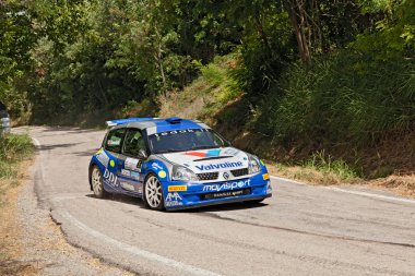 yarış araba Renault Clio, sürücü Benedetti İkincilik 