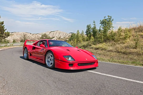 Talyan Spor Araba Ferrari F40 Mitingde Trofeo Lorenzo Bandini Üzerinde — Stok fotoğraf