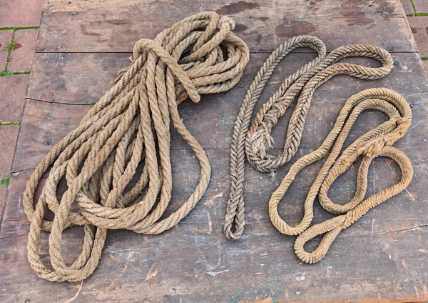 Alte Seile Aus Hanffaser Uraltes Seil Aus Naturfasern Mit Augspleiß — Stockfoto