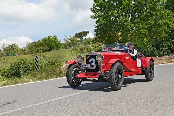 经典跑车 665 Smm 1930 跑在历史拉力赛 Miglia 在2014年5月17日在 Colle 艾尔莎 托斯卡纳 — 图库照片