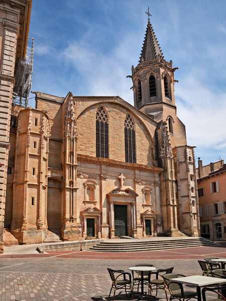 Carpentras, Vaucluse, Provence, France: the ancient Cathedral of Saint-Siffrein in the main square of the city