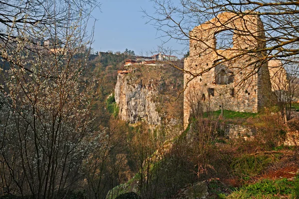 Pazin Istrië Kroatië Landschap Met Ruïnes Van Een Oude Gebouw — Stockfoto