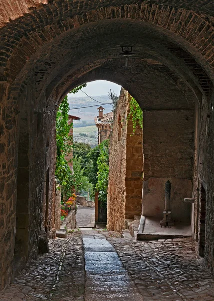 Gualdo Cattaneo Perugia Umbria Talya Pitoresk Dar Sokağa Kemerli Antik — Stok fotoğraf