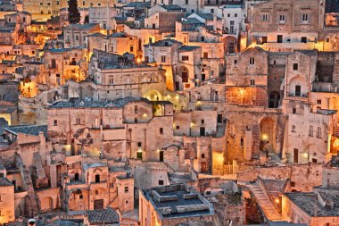 Matera, Basilicata, İtalya: cityscape pitoresk eski şehir (sassi di Matera), gündoğumu, Avrupa kültür başkenti 2019