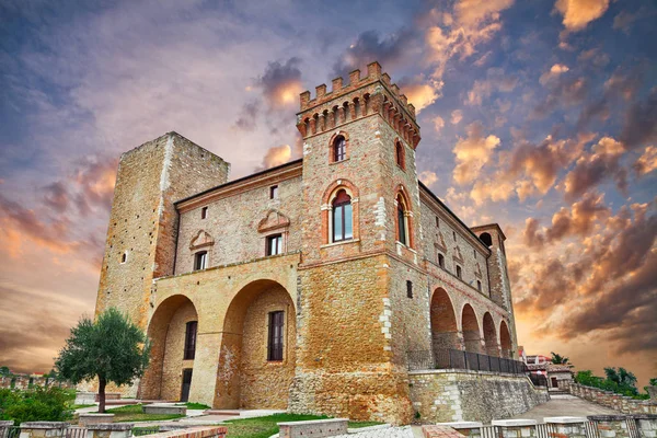 Crecchio Chieti Αμπρούτσο Ιταλία Μεσαιωνικό Κάστρο Ηλιοβασίλεμα Στην Παλιά Πόλη — Φωτογραφία Αρχείου