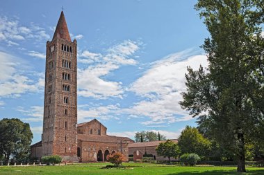 Codigoro, Ferrara, Emilia-Romagna, İtalya, bir ortaçağ Benedictine Manastırı Pomposa Abbey, o biri olduğu Kuzey İtalya'daki en önemli