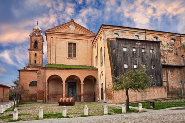 Bagnacavallo, Ravenna, Emilia-Romagna, İtalya: Ortaçağ Katolik Kilisesi ve Manastırı Saint Francis İtalyan antik kentin eski şehir