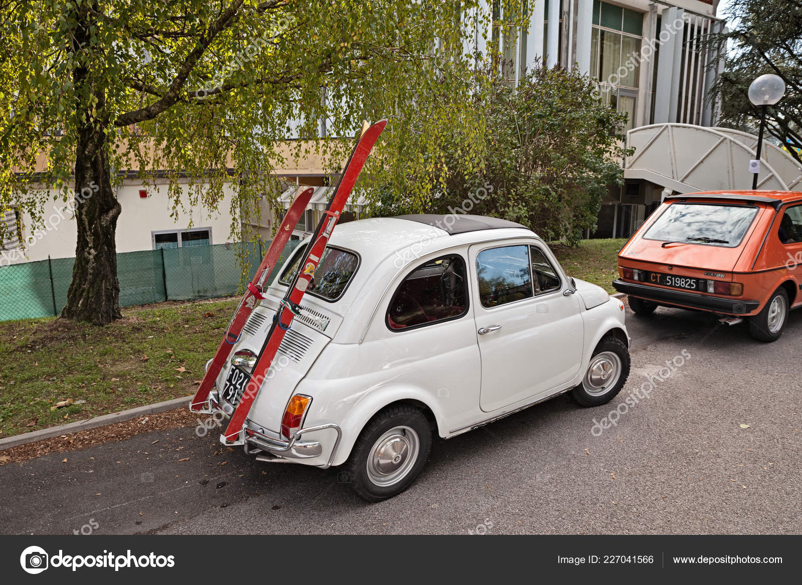 Oldtimer Fiat 500 Mit Skihalter Oldtimer Rallye Citta ...