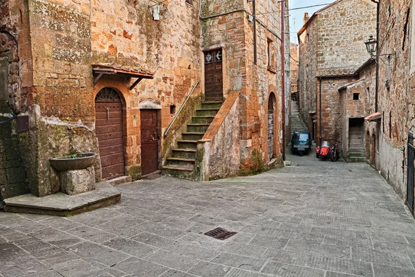 Pitigliano Grosseto Toscana Itália Pitoresco Beco Antigo Com Casas Antigas — Fotografia de Stock