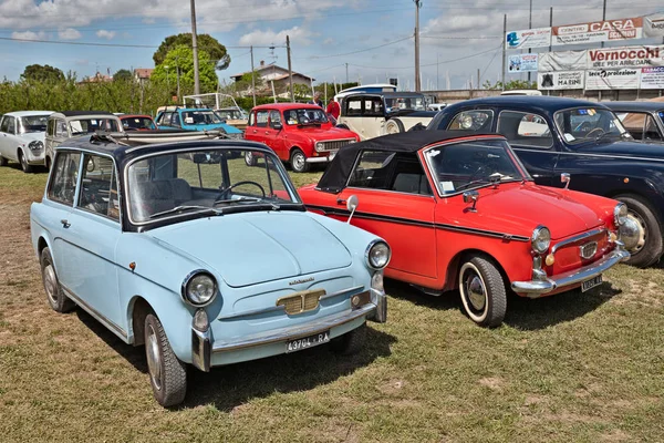 Ретро Італійські Автомобілі Panoramica Autobianchi Bianchina Основі Fiat 500 Cabrio — стокове фото