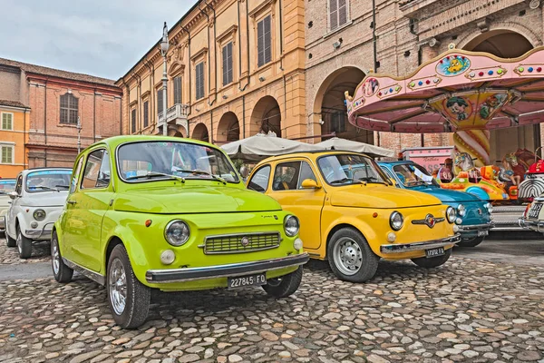 Vintage Italian Cars Fiat 500 Francis Lombardi Abarth Carousel Classic — Stock Photo, Image