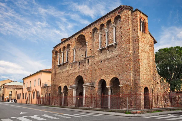 Rávena, Emilia-Romaña, Italia: el antiguo palacio llamado Palacio de Teodorico —  Fotos de Stock