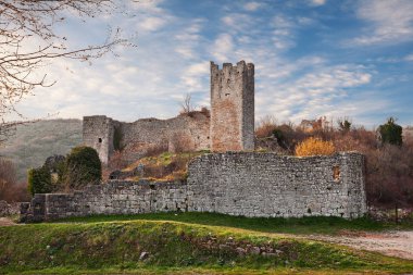 Kanfanar, Istria, Hırvatistan: Rovinj ve Porec yakınlarındaki terk edilmiş bir ortaçağ kasabası olan Dvigrad kalıntıları