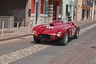 Yarış otomobili Ferrari 275s/340 America Scaglietti (1950) Mille Miglia 2017