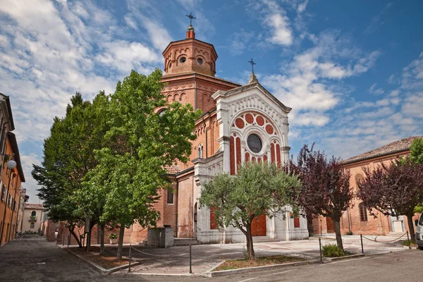 Granarolo, Faenza, Ravenna, Italië: de oude katholieke kerk — Stockfoto