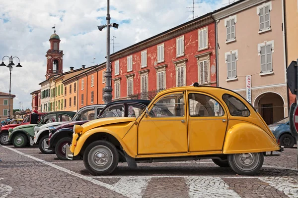 Citrovania vintage n 2CV6 Special — Foto Stock