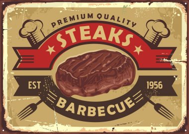 Altın arka planda lezzetli sığır eti ve vintage amblemi ile Biftek evi eski işareti tasarım. Restoran veya restoran için retro poster şablonu. Gıda vektör illüstrasyon.