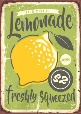 Lezzetli limon meyvesi ve yaratıcı tipografisi olan taze limonata metal tabelaları. Soğuk yaz içeceği vektörü.