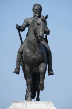 Pont Neuf, atlı heykeli Henry IV, Paris, Fransa
