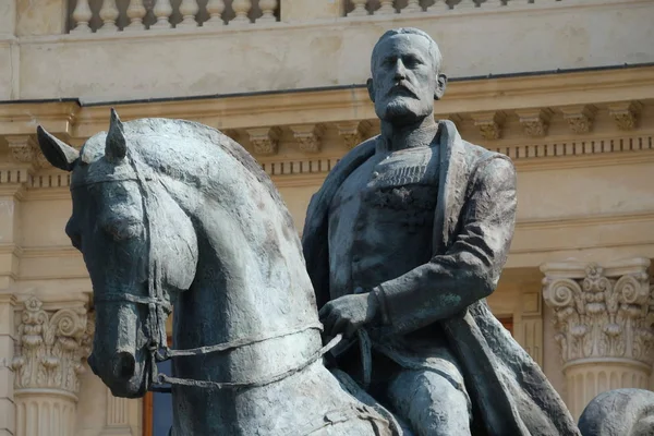 详细的看法的马术纪念碑国王卡罗尔第一 布加勒斯特 罗马尼亚 — 图库照片