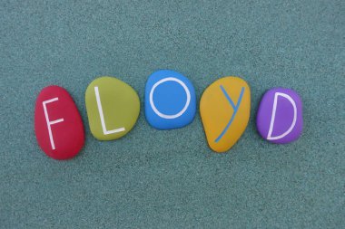 Floyd, erkeksi verilen isim yeşil kum üzerinde çok renkli taşlar ile oluşan