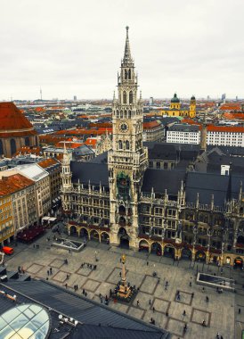 Yukarıdan Marienplatz görünümü