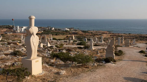 Ayia Napa, Kıbrıs için dünyanın her yerinden çeşitli sanatçıların heykelleri ile ünlü park