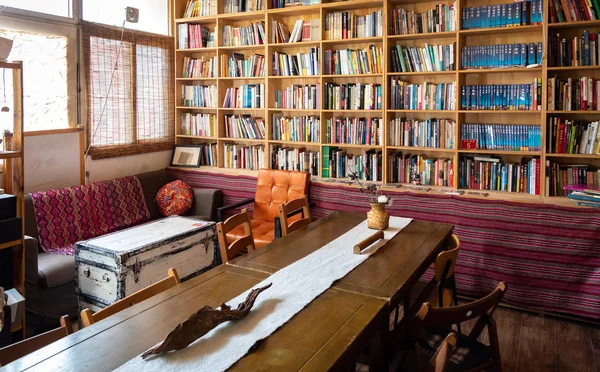 Pequim China Junho 2018 Vista Interior Uma Livraria Com Prateleiras — Fotografia de Stock