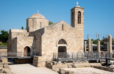 Kutsal antik Ortodoks Hıristiyan Kilisesi, Ayia Kyriaki Chrysopolitissa Kıbrıs Paphos kasabada.