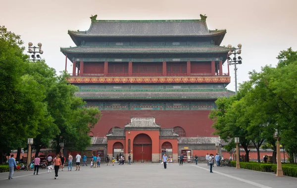 Famoso Edifício Vermelho Torre Tambor Com Pessoas Andando Pequim China — Fotografia de Stock