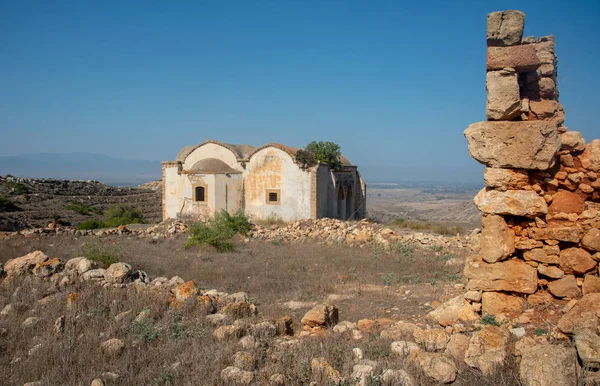 Ruinas Una Iglesia Abandonada Desierta Ayios Georgios Righatos Las Montañas —  Fotos de Stock
