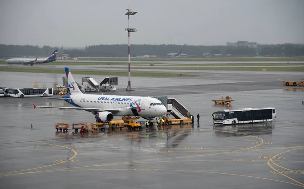 Moskau Russland Juni 2018 Flugzeuge Auf Der Landebahn Terminal Des — Stockfoto
