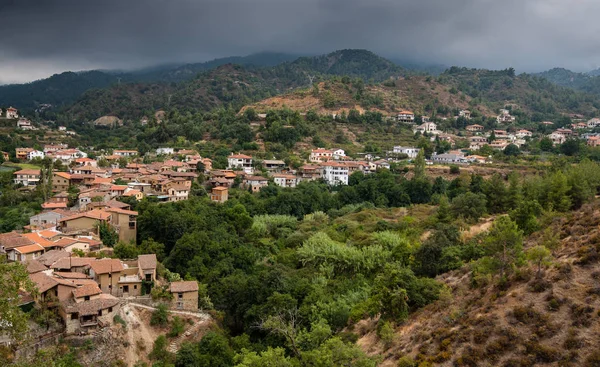 Foto Panorámica Del Pintoresco Turístico Pueblo Montaña Kakopetria Las Montañas — Foto de Stock