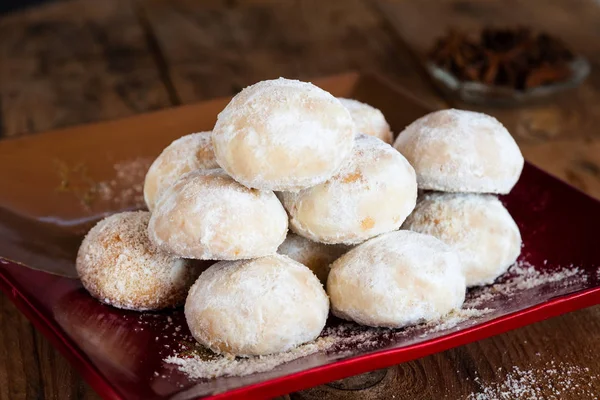 Frescas Deliciosas Galletas Tradicionales Mantequilla Navidad Llamadas Kourampiedes Hechas Con —  Fotos de Stock