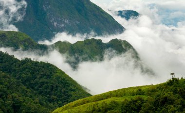 Göklerin kapısı dağ manzarası, Sapa Vietnam