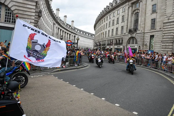 Motociclistas en el London Pride Parade 2019 en Londres Reino Unido — Foto de Stock