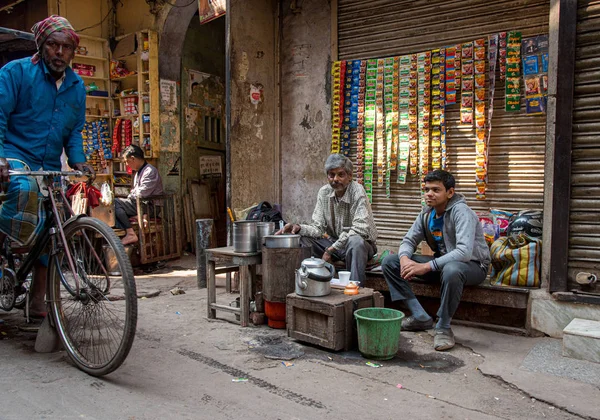 New delhi, Indien, 10. März 2017: Menschen auf den Straßen der o — Stockfoto