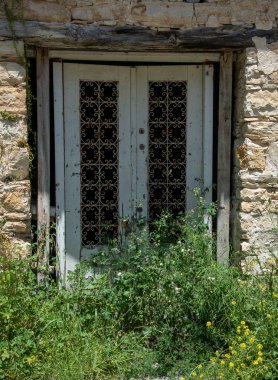 Vintage eski mavi ahşap kapalı kapı