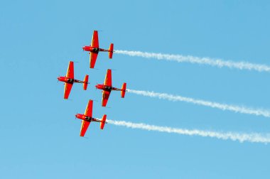 Atina 'da akrobasi yapan uçaklar 2019 haftasında uçuyor.