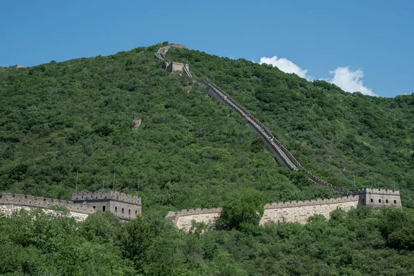 La Gran Muralla de China en la Sección Mutianyu fuera de Beijing —  Fotos de Stock