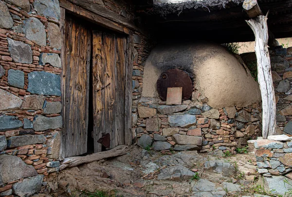 Traditionele oude huis buitenkant — Stockfoto