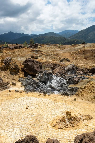 Terres Arides Désertes Une Mine Cuivre Abandonnée Avec Des Roches — Photo