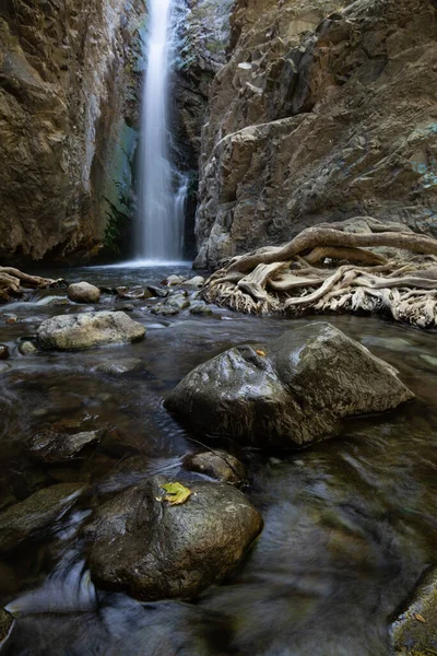 塞浦路斯Troodos山区的Millomeri村美丽的瀑布 — 图库照片